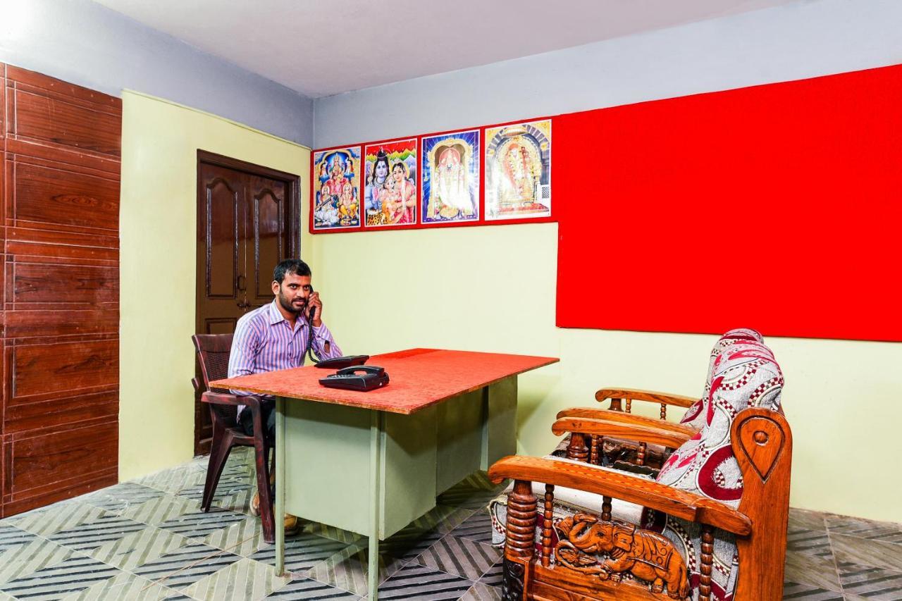 Oyo 26234 Annapurna Nilayam Hotel Vijayawada Ngoại thất bức ảnh