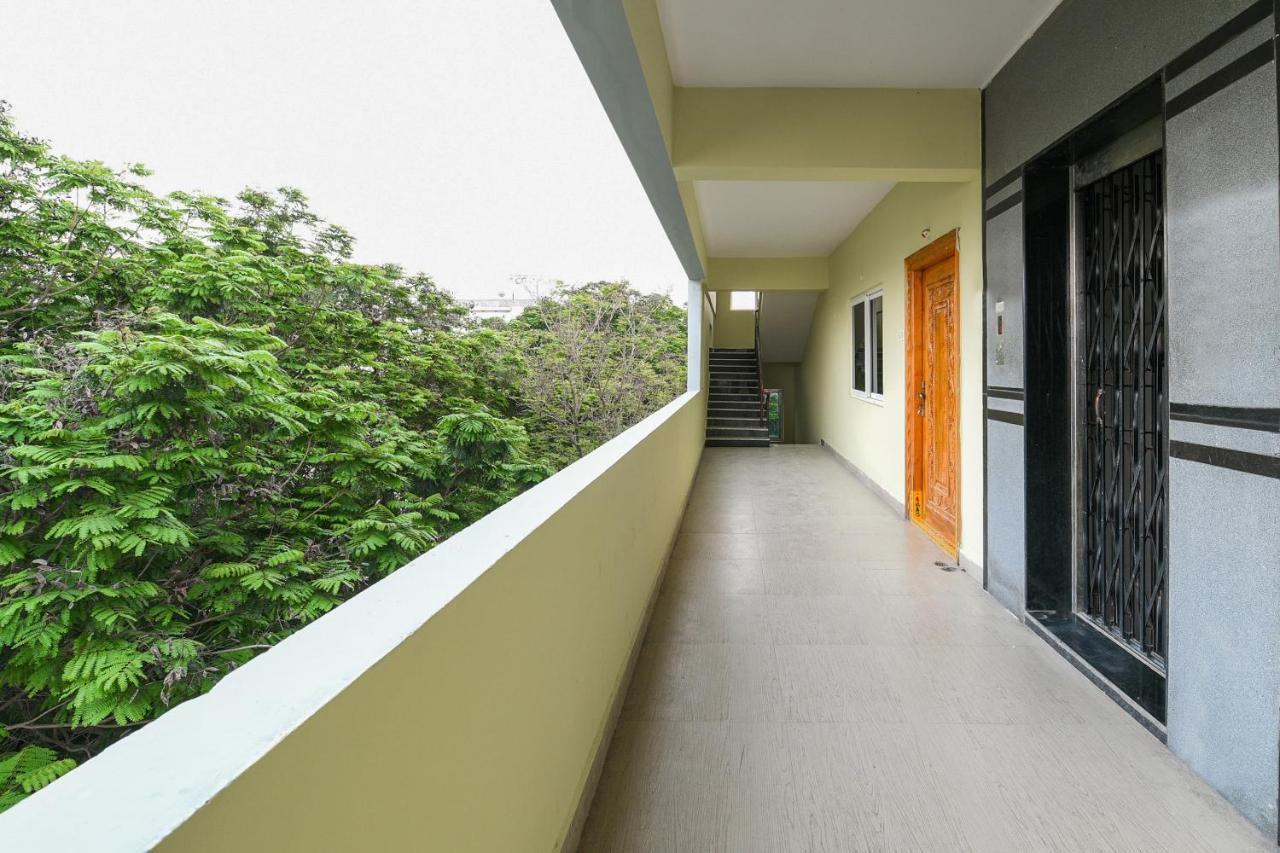 Oyo 26234 Annapurna Nilayam Hotel Vijayawada Ngoại thất bức ảnh