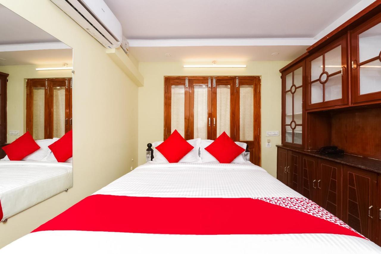 Oyo 26234 Annapurna Nilayam Hotel Vijayawada Ngoại thất bức ảnh