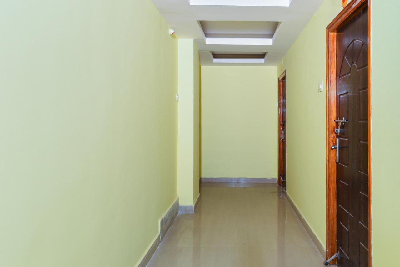 Oyo 26234 Annapurna Nilayam Hotel Vijayawada Ngoại thất bức ảnh