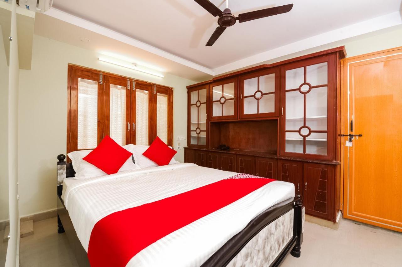 Oyo 26234 Annapurna Nilayam Hotel Vijayawada Ngoại thất bức ảnh